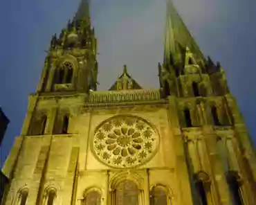 81 The two towers were not built together; the right tower is romanesque, from the second half of the 12th century, and hence older than the cathedral itself. Its...