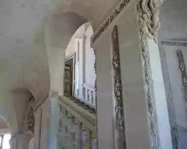 P1100891 Grand staircase, style of Louis XIII.