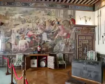P1100906 Weapon hall, 17th century. Tapestry from the Gobelins manufacture in Paris: The abduction of Helen of Troy by Paris.
