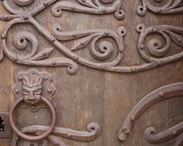 IMG_2972 Cast iron on the basilica doors, 12th century.