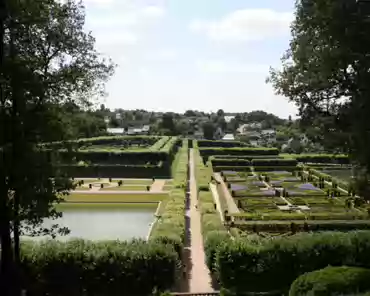 20150711-132108 Water garden and ornamental garden .