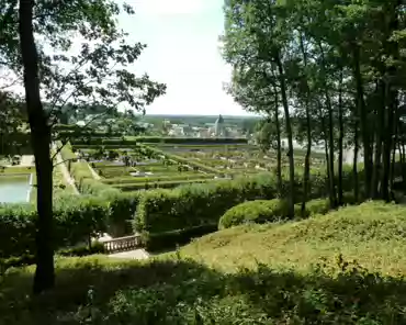 20150711-132232 Ornamental garden and vegetable garden .