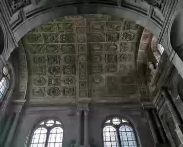 IMG_20211030_153523 Saint Cross chapel. Built for jean d'Amoncourt, canon of Langres, this chapel is a major piece of French religious architecture. A statue of a Virgin and the...