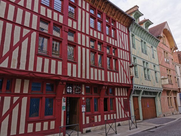Monnaie street
