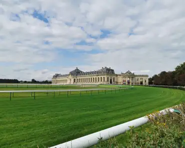 IMG_20210926_134013 Great stables of Chantilly, built between 1721-1740 by Jean Aubert. The stables were commissioned by Louis-Henri, duke of Bourbon and Prince of Condé....
