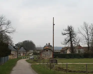 Courson_chateau_2 Courson: village.