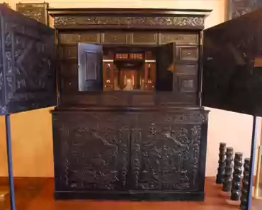 P1060834 Cupboard, 17th century, with an embedded theater.