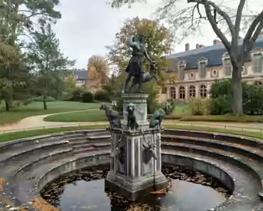 IMG_20191025_094832 Diane's garden, 19th century (ordered by king Louis Philippe). Fountain of Diane, 1603, by Francini.