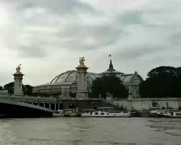 P1080659 Grand Palais and Alexandre III bridge.