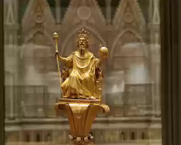 IMG_20200111_150912 Scepter of Charles V, Paris, 1370-1379, gold and pearls, from the treasury of Saint-Denis . The statue depicts Charlemagne. The scepter was commissioned by...