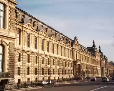 38 Facade of the palace-museum (Seine river side).