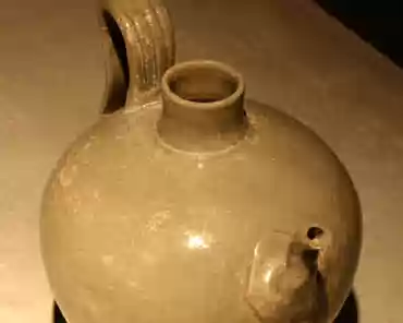 IMG_1264 Celadon: Wine pitcher, Kangjin, Korea, 12th century.