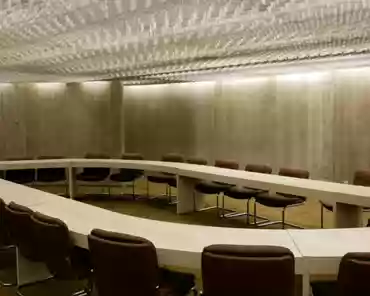 P1140727 Meeting room.