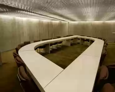 P1140729 Meeting room.