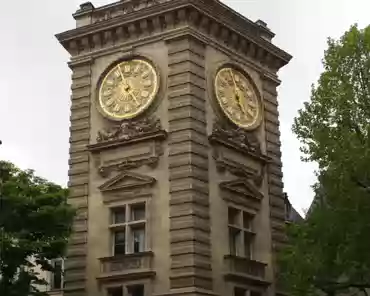 20170415_165914 231 boulevard Saint-Germain, the historic headquarters of the department of defense.