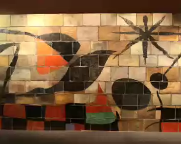 IMG_5710 Joan Miro, Josep Llorens Artigas, Moon wall, enameled ceramic, 1957.