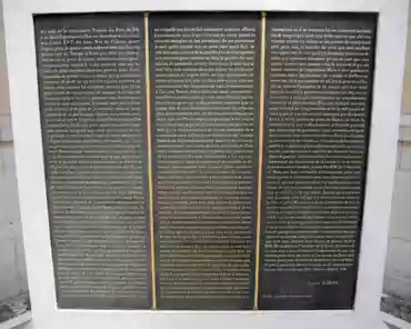 P1190986 Reproduction of Louis XVI's last will.