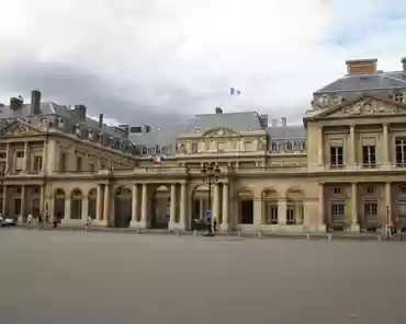 img_0102 The Royal Palace, originally built as a residence for Cardinal Richelieu (a minister to King Louis XIII in the 17th century). Louis XIV inhabited the palace...