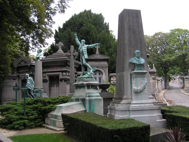 Père Lachaise Cemetery