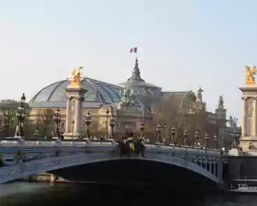 IMG_5052 Alexandre III bridge and Grand Palais.