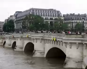 IMG_2112 Pont neuf during the June 2016 flood.