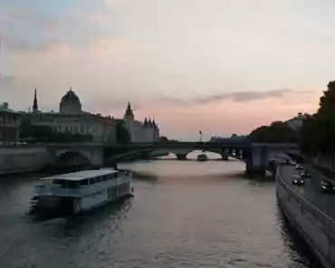 P1180384 Seine river at sunset.