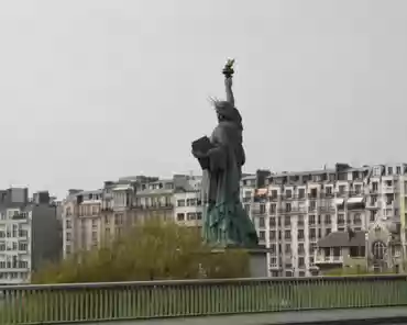 img_3535 Replica of the statue of Liberty, offered in 1889 by the French citizens living in the USA. the original statue, which stands in New York harbor, was built in...