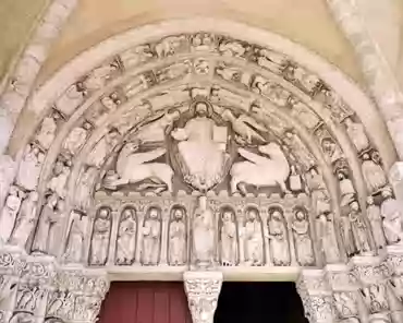 IMG_20210509_125710 Tympanum: Christ and symbols of the evangelists. Arches: life and miracles of Saint Loup.