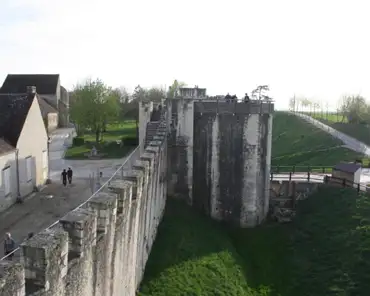188 Fortified wall and Jouy gate (12th century).