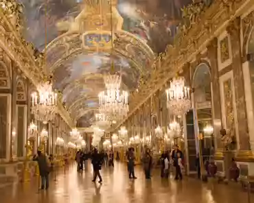 20130518-064 Galerie des glaces / mirrors gallery by night.