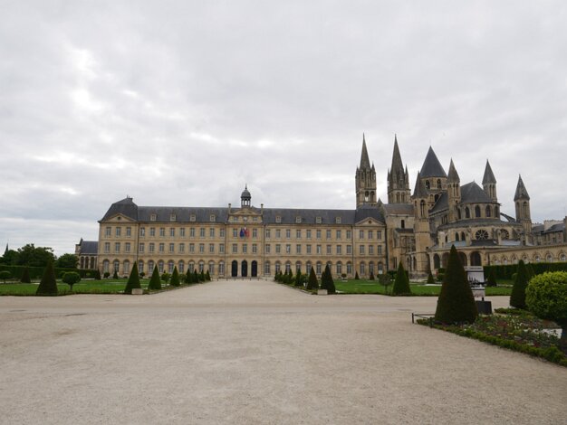 Abbaye aux hommes