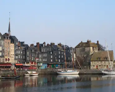 img_3090 The harbor of Honfleur was painted by a number of impressionist painters.