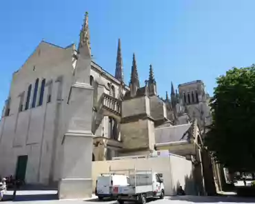 P1120062 West facade (11-12th centuries). The flying buttresses were added in the 16th century.