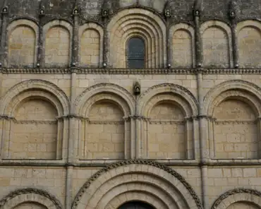 P1000906 Saint-Gervais-Saint-Protais church, late 12th century, local Romanesque saintongeais style.