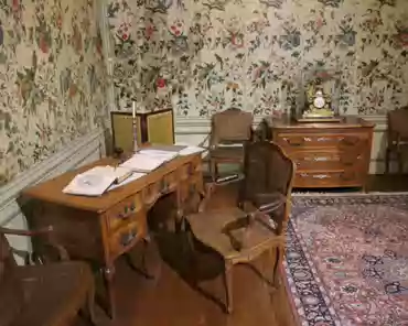 IMG_1525 Work office, wall decoration from the late 18th century.