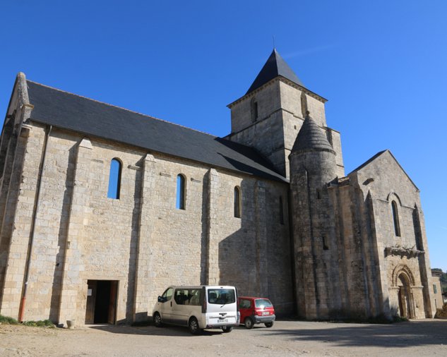 Saint-Savinien Church