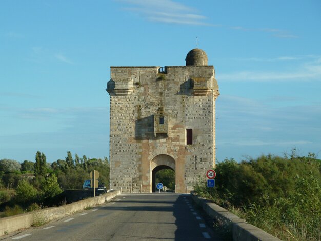 Carbonniere tower