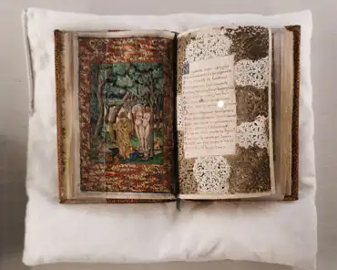 IMG_20210804_121416 Prayer book, early 17th century.
