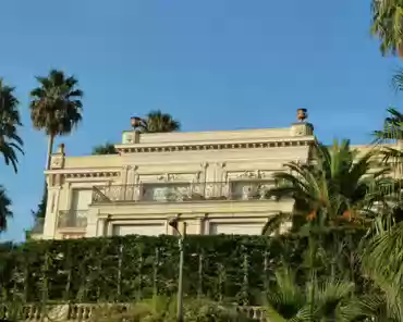 P1180877 Mansions in the Californie area of Cannes.