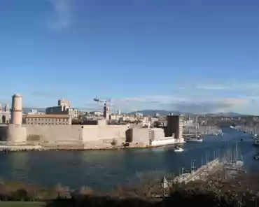 IMG_1086 Marseille's old harbor is protected by two forts: fort Saint-Jean (across the canal) and fort Saint-Nicolas, both built under king Louis XIV.