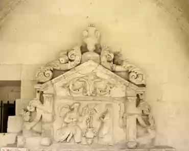 IMG_1257 Coat of arms and initials of Louise of Bourbon, who is credited for the resurgence of the abbey in the 16th century. The abbesses from Fontevraud were from the...