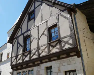 P1020155 House built in 1399. Facade rebuilt in the 20th century.