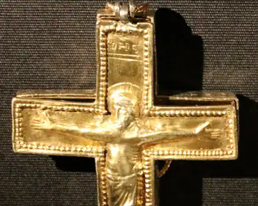 IMG_8611 So-called pectoral cross of Charlemagne, Aachen, ca. 800.
