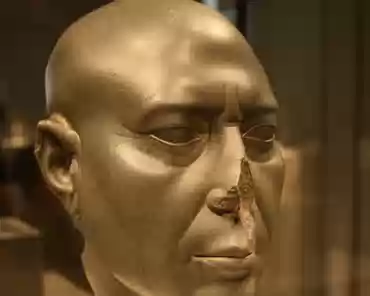 IMG_6366 Berlin green head, ca. 350 BC, greywacke (sandstone).