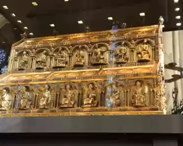 IMG_9237 Shrine of the 3 holy kings, crafted by Nicholas de Verdun in 1190-1220 to house the relics of the 3 holy kings, which were brought from Milan to Cologne in...