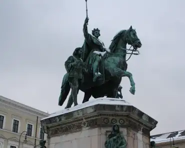 img_7316 Statue of king Ludwig I of Bavaria.