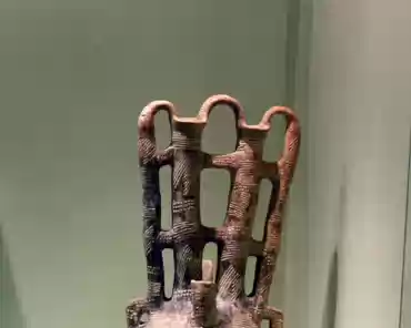 pb300556 Twin necked jug, probably a ritual vessel. Early bronze age, 2500-2300 BC.