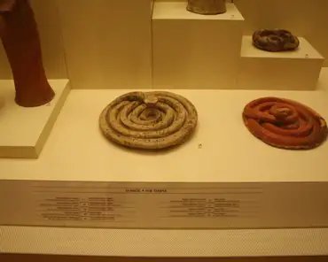 img_0095 Snake figures, 1250-1180 BC.