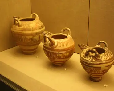 IMG_7695 Bridge-spouted jars with standardized decoration, mature Late Cycladic I period (17th century BC).
