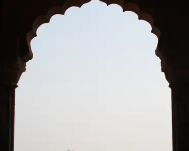 07 View of the the Red Fort from Jama Masjid.